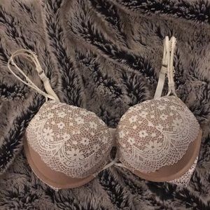 Victoria’s Secret Bombshell Bra